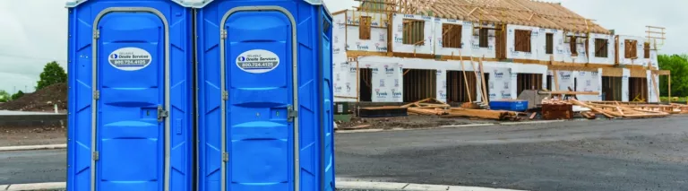 Toilettes portatives doubles