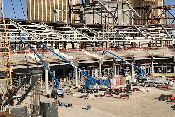 Équipement United Rentals dans le stade des Rangers