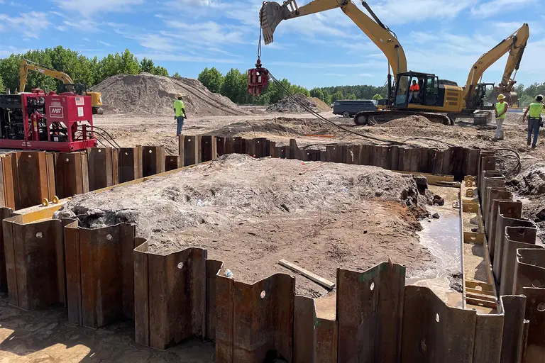 Système de palplanches sur un chantier