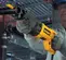 Scie alternative DEWALT jaune et noire, électrique