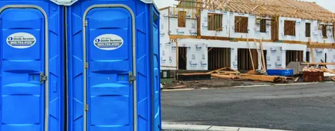 Toilettes portatives doubles