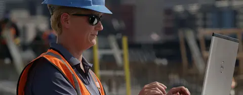travailleur sur le chantier