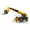 Vue avant d’un chariot élévateur à portée variable JCB jaune avec flèche allongée, stabilisateurs, fourches et cabine fermée.
