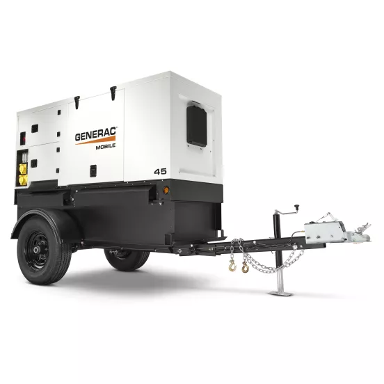 Génératrice remorquable de 36 à 40 kW GENERAC blanche et noire, diesel de niveau 4