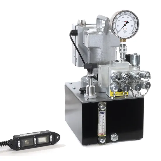 Pompe hydraulique électrique Hytorc argent et noire pour clés dynamométriques