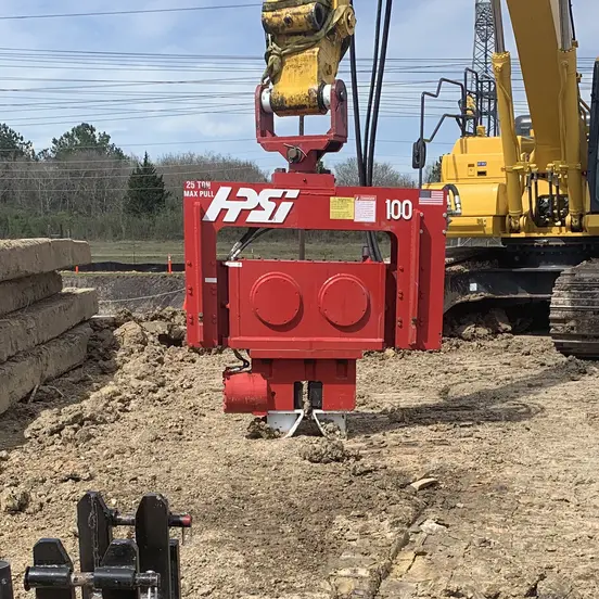 MARTEAU VIBRATOIRE POUR PIEUX MONTÉ SUR EXCAVATRICE 113 N·m
