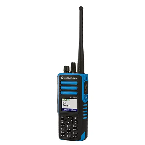 Radio bidirectionnelle Motorola noire et bleue