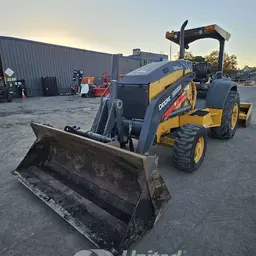 Chargeuse à pneus John Deere 210L EP 2020