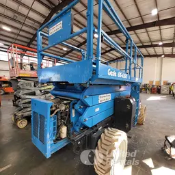 plateforme élévatrice tout-terrain Genie GS-4390 RT 2019