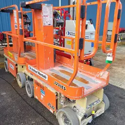 Plateforme élévatrice automotrice à une personne JLG 1230ES 2018
