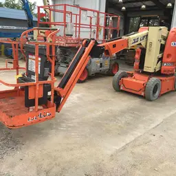 Nacelle élévatrice articulée JLG E300AJP 2013