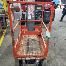 Plateforme élévatrice autopropulsée à une personne Skyjack SJ12 2015