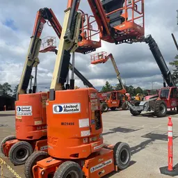 Nacelle élévatrice articulée JLG E300AJP 2013