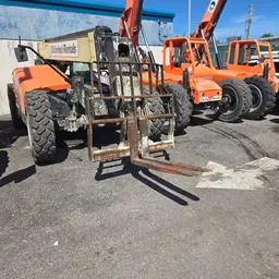 Chariot chariot élévateur JLG 742 2018