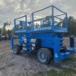 Plateforme élévatrice tout-terrain Genie GS-4390 RT 2018