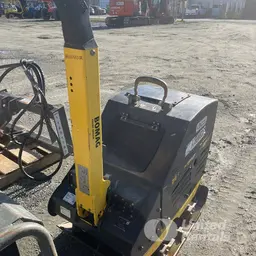 Compacteur à plaque vibratoire BOMAG BPR70/70DE 2023