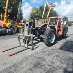 Chariot chariot élévateur JLG 742 2018