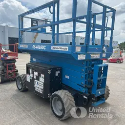 Plate-forme élévatrice Genie GS-4069DC de 2016