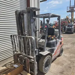 chariot élévateur d’entrepôt Toyota 40-8FGU25 2023