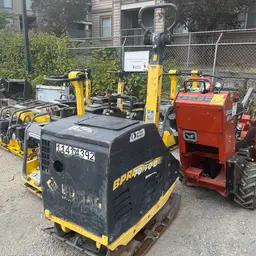 Compacteur à plaque vibratoire BOMAG BPR70/70DE 2022