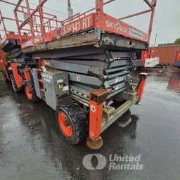 Plateforme élévatrice tout-terrain Skyjack SJ8841RT 2015