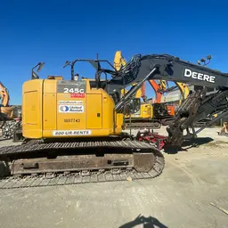 excavatrice John Deere 245G LC 2020