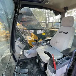 excavatrice John Deere 300G LC 2018