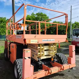 plateforme élévatrice tout-terrain JLG 330LRT 2019