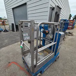 Élévateur autopropulsé une personne Genie GR-20 2016