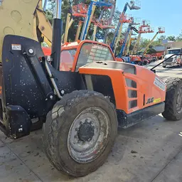 Chariot chariot élévateur JLG 742 2018