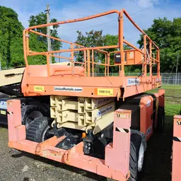 plateforme élévatrice tout-terrain JLG 330LRT 2019