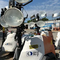 Tour d’lampes portatives Magnum Pro MLT6SM 2019