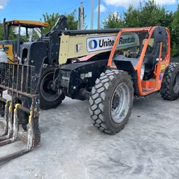 Chariot chariot élévateur JLG 742 2017