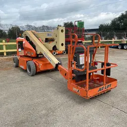 Nacelle élévatrice articulée JLG E400AN 2017