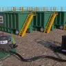 Pompes et réservoirs sur un chantier
